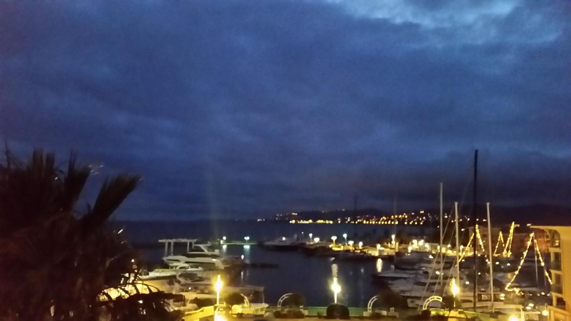 Sublime Vue Mer,Parking,Wifi Fréjus Exterior photo